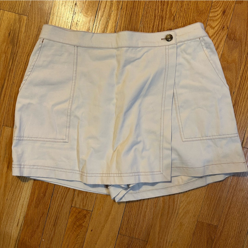 white canvas skort